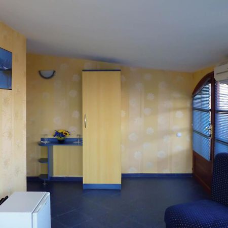 Darling Hotel Sofya Oda fotoğraf